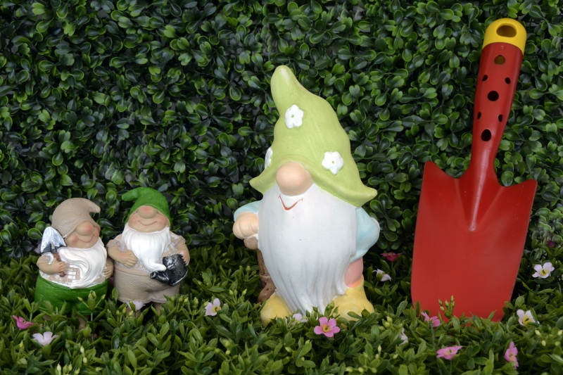 sasu-CAUSSOLS-min_garden-gnome-1404358